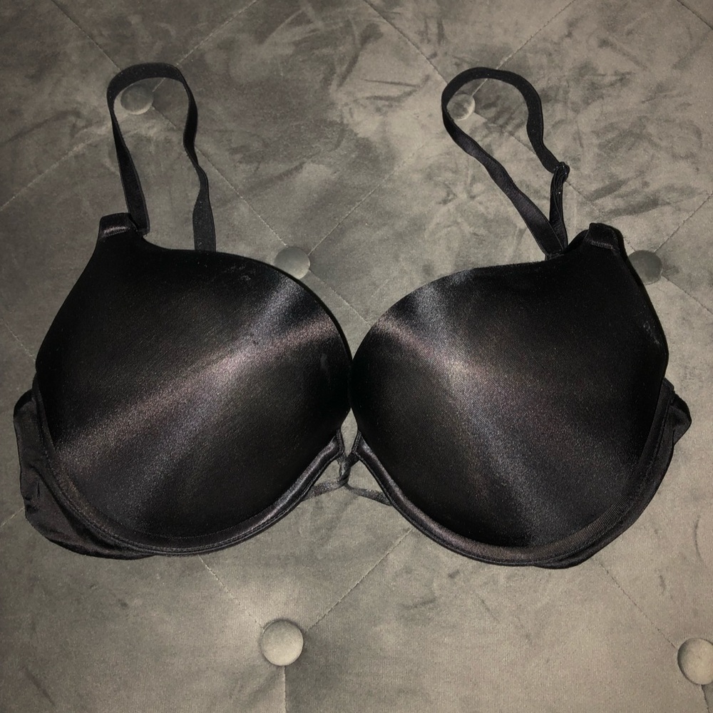 Victoria Secrets Bombshell